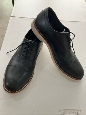 Johnston & Murphy men size 12 shoes